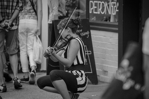 London the Busker and Violin - image Shane Aurousseau 